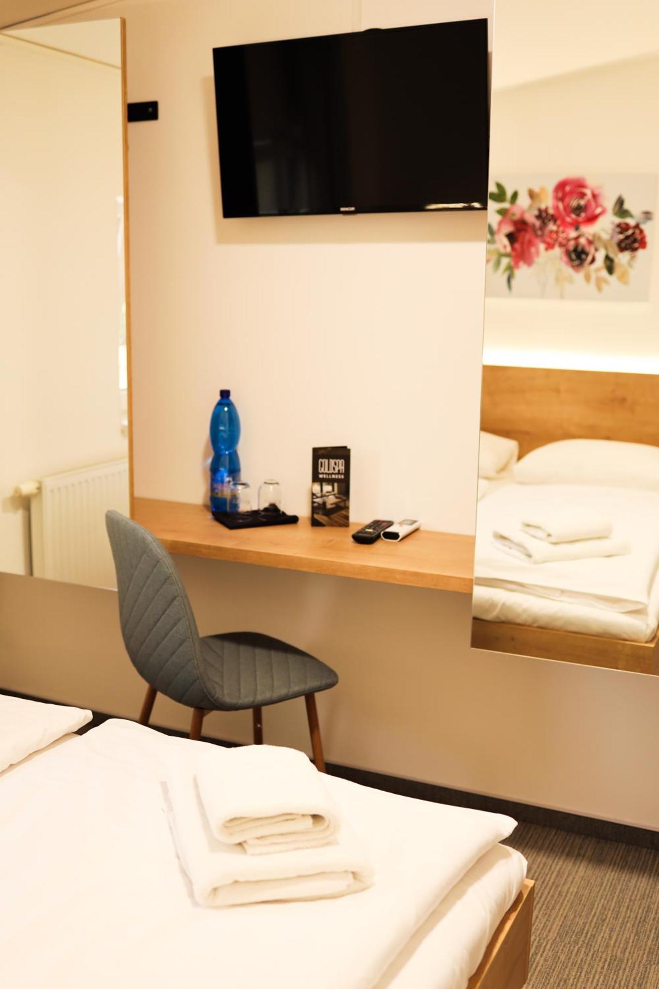 Golden Golem Hotel & Spa Prague Extérieur photo