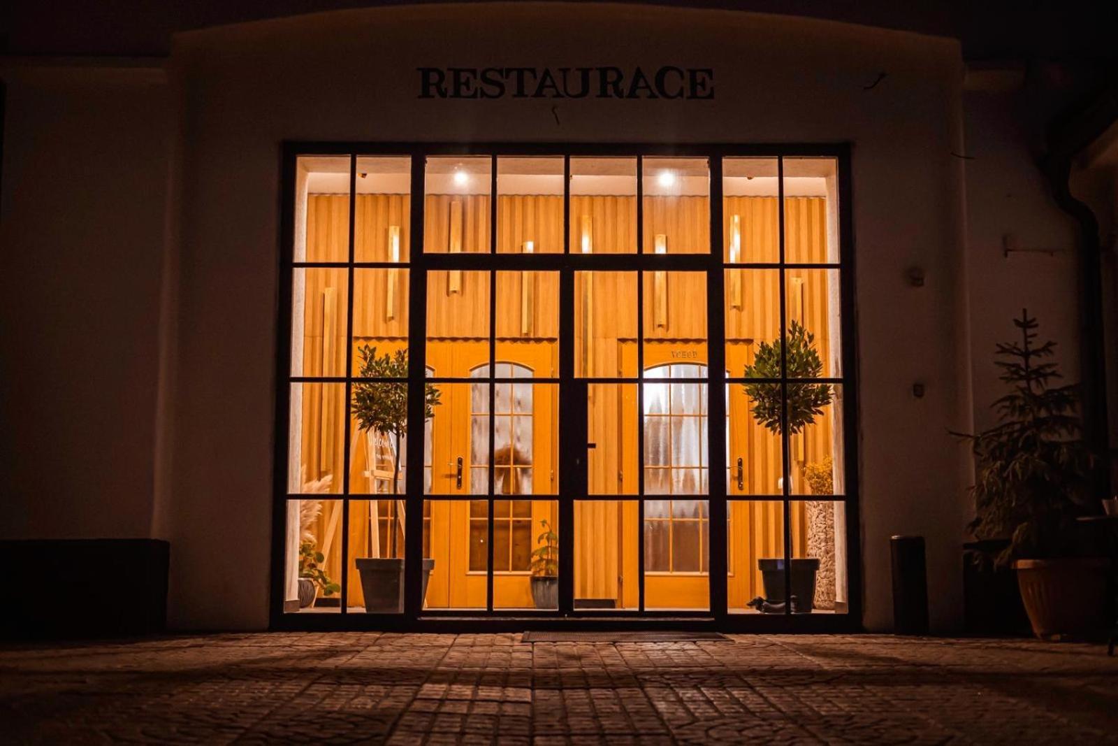 Golden Golem Hotel & Spa Prague Extérieur photo