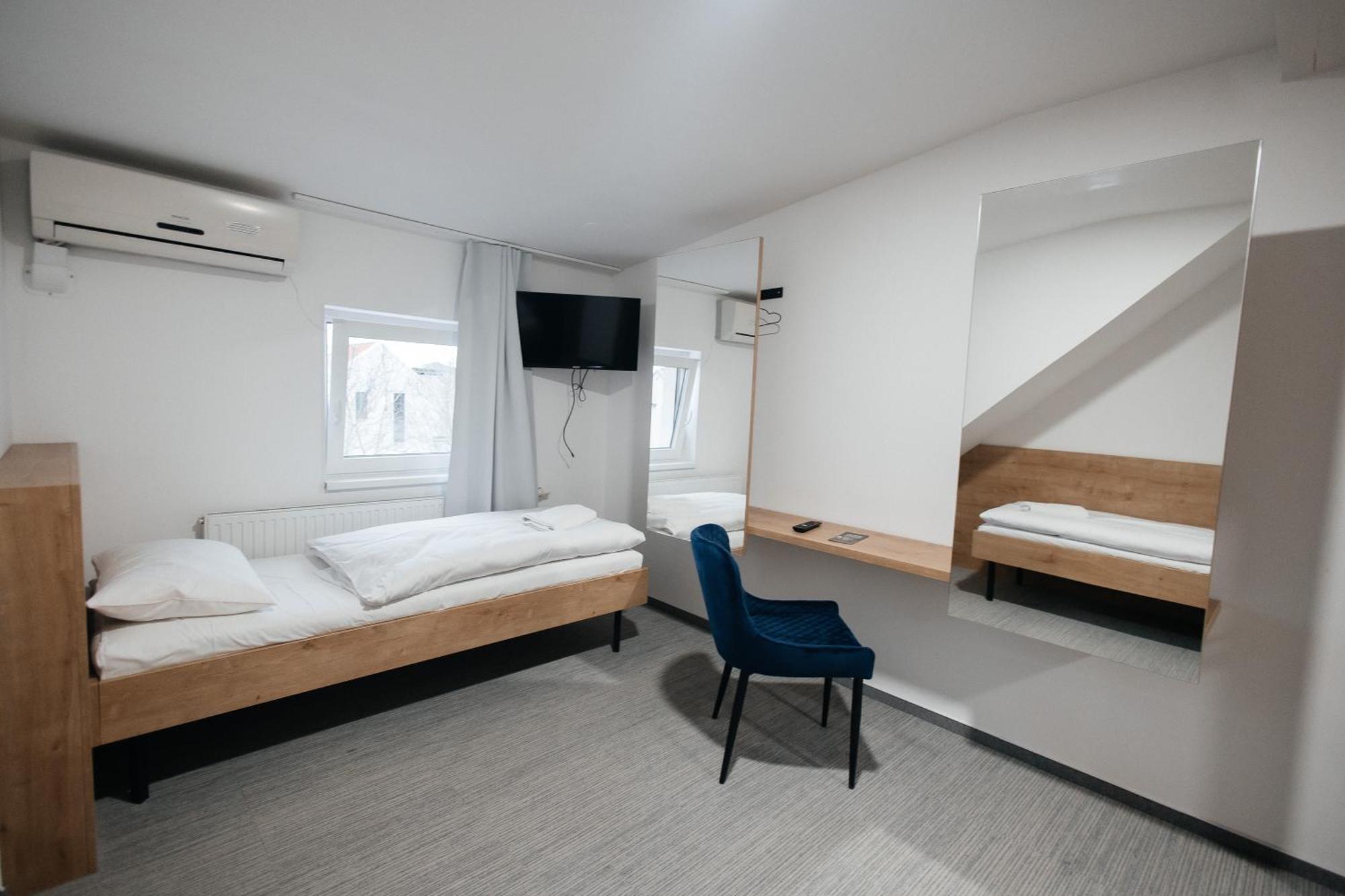 Golden Golem Hotel & Spa Prague Extérieur photo