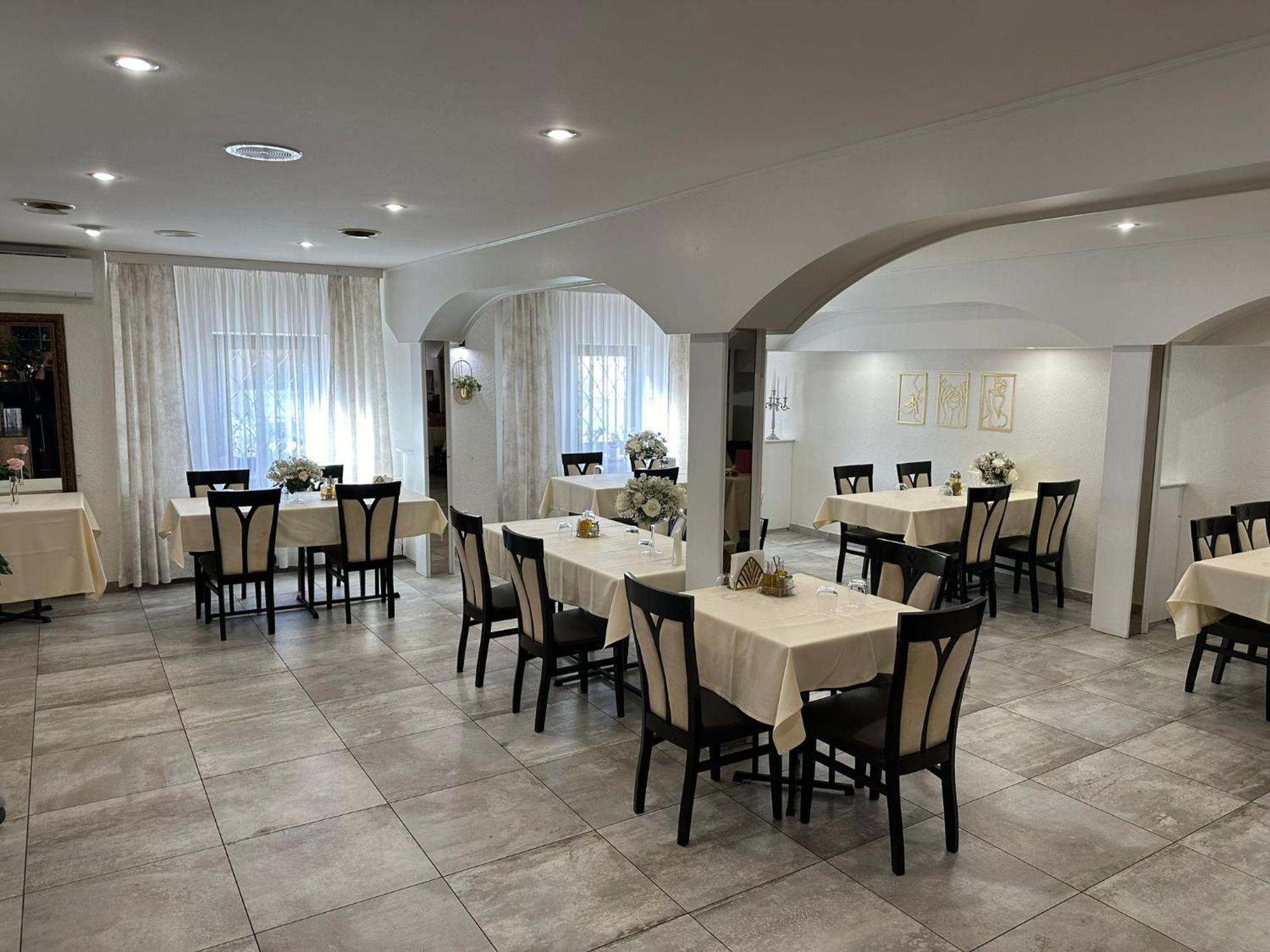 Golden Golem Hotel & Spa Prague Extérieur photo
